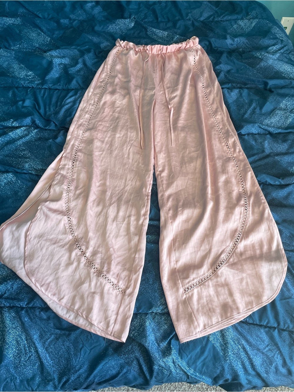 Victoria’s Secret Women’s Pink Wide-Leg Eyelet Trim Pants Size S